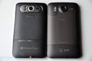 Задняя крышка у HTC HD7 и HTC Desire Задняя крышка у HTC HD7 и HTC Desire