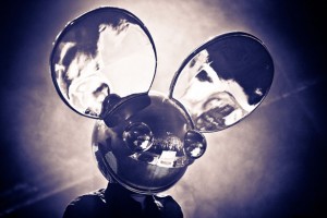 Nokia проведёт бесплатное выступление Deadmau5 с трёхмерными проекциями в рамках начала продаж Lumia 800