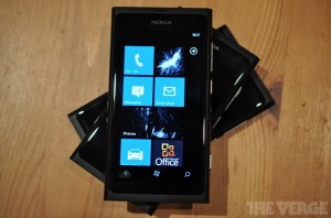 Lumia 800 Dark Knight