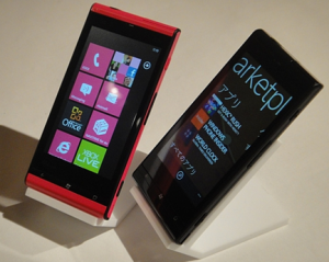 Fujitsu представит в Европе топовый WP7-смартфон