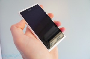 Белый вариант Nokia Lumia 800