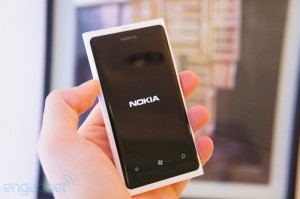 Белый вариант Nokia Lumia 800