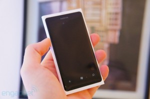 Белый вариант Nokia Lumia 800