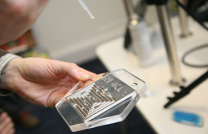 Команда Nokia Research разрабатывает новое водотталкивающее покрытие для телефонов