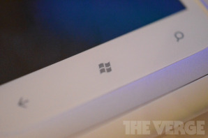 Microsoft тестирует WP8-смартфон с двухъядерным процессором Snapdragon S4 Microsoft тестирует WP8-смартфон с двухъядерным процессором Snapdragon S4