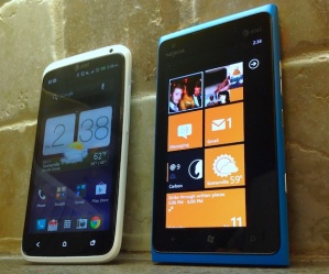 Видео-сравнение HTC One X и Nokia Lumia 900