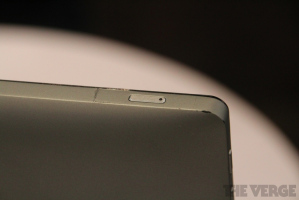 Asus Transformer AIO - планшет с поддержкой Android 4.0 и Windows 8 Asus Transformer AIO - планшет с поддержкой Android 4.0 и Windows 8