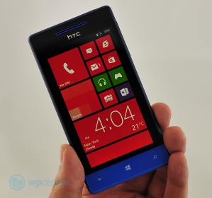 HTC 8S