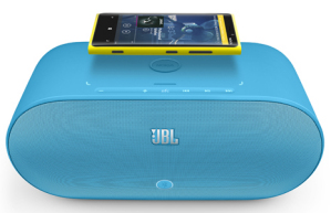 Nokia Lumia 920 с JBL PowerUp