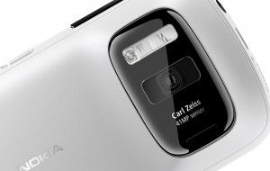 Nokia PureView 808 с 41-мегапиксельной камерой