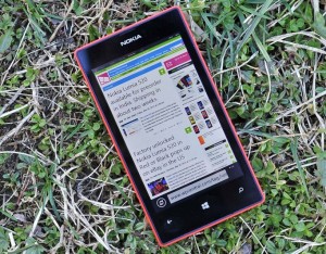 Nokia Lumia 520 - вид сверху Nokia Lumia 520 - вид сверху