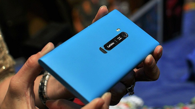 Lumia cyan