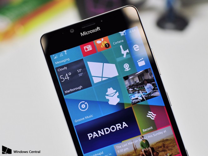 Lumia-950-display-quarter
