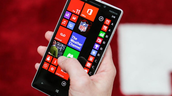 Lumia Icon скоро начнет поддерживать ознакомительные сборки Windows 10 Mobile